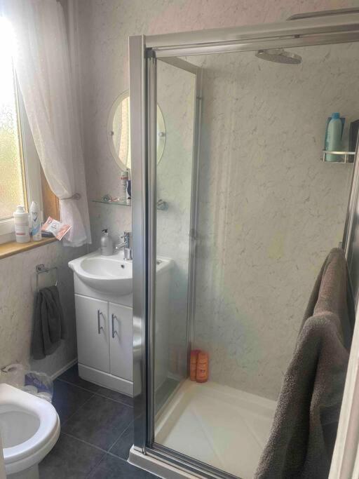 Lovely 2 Bedroom With Private Garden Edinburg Exteriör bild