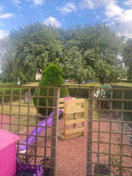 Lovely 2 Bedroom With Private Garden Edinburg Exteriör bild